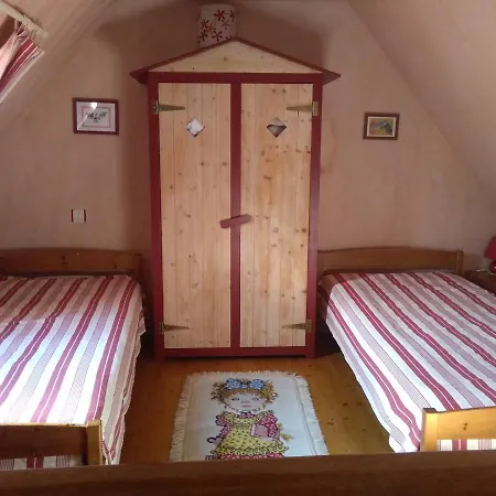 Les Logis De Ste Croix Bed & Breakfast *